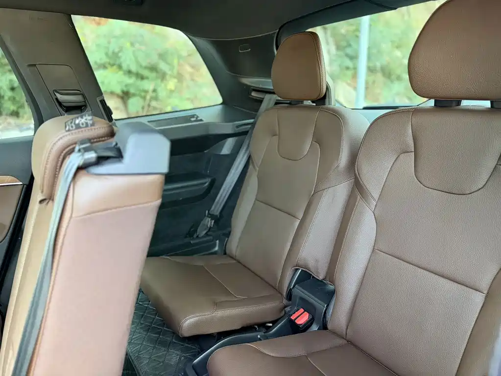 Volvo XC90 — миниатюра 14