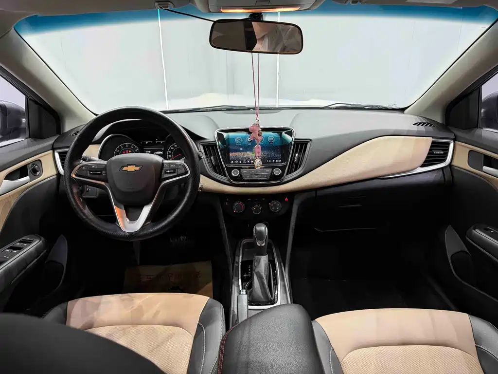 Chevrolet Monza 2022 320 AT Enjoy