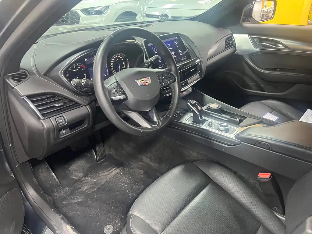 Cadillac CT5 — миниатюра 4
