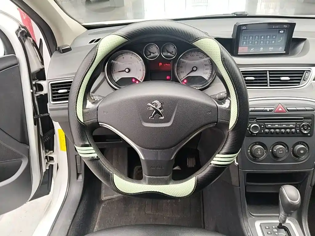 Peugeot 308 — миниатюра 11