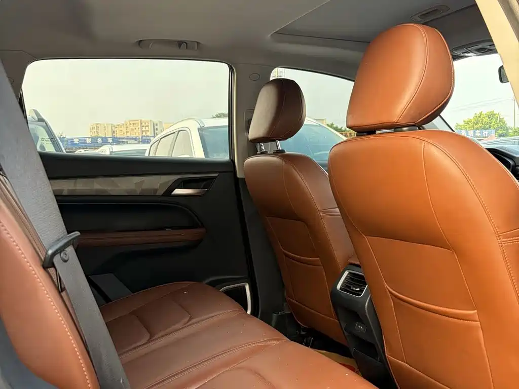 Geely Vision X6 — миниатюра 9