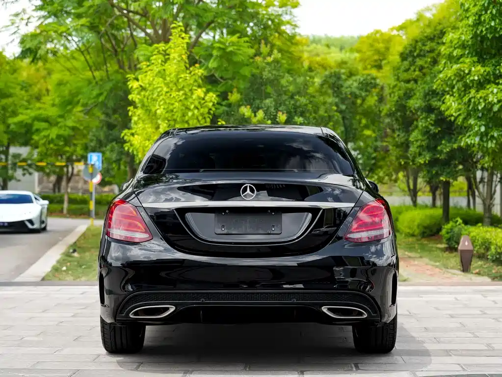 Mercedes-Benz C-Class — миниатюра 16
