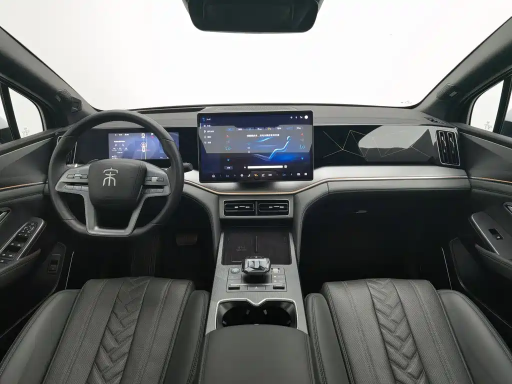 BYD L DM-i — миниатюра 5