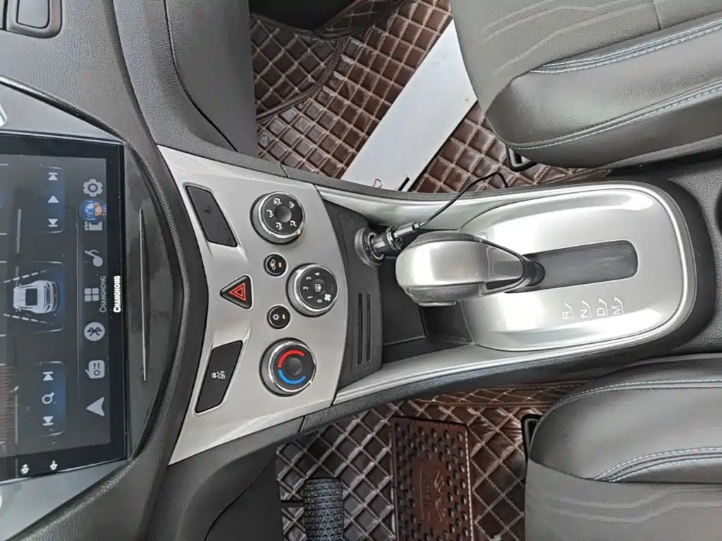 Chevrolet Trax — миниатюра 14