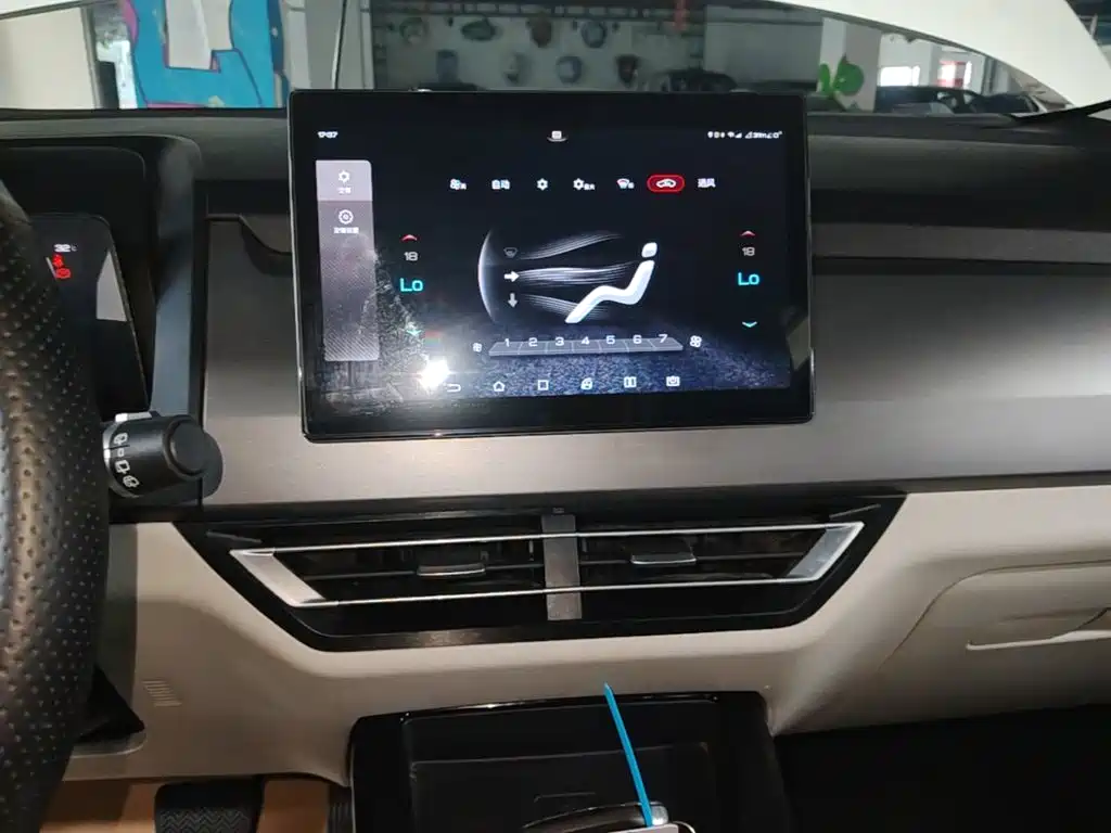 BYD Yuan Pro — миниатюра 13