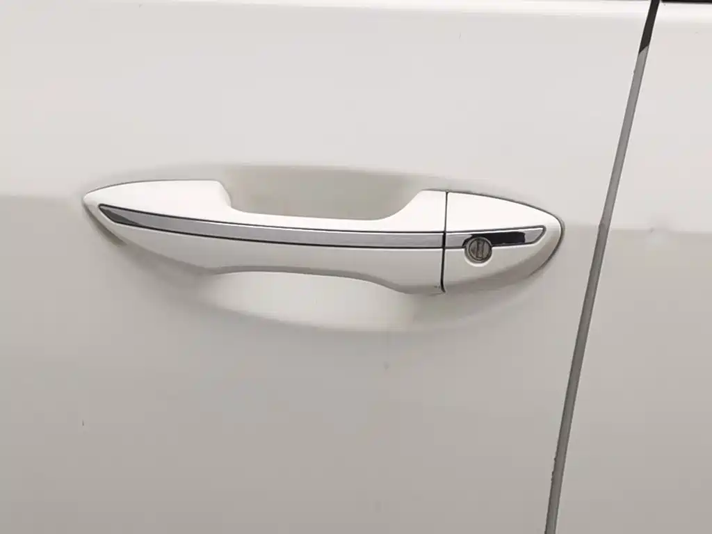Toyota Corolla — миниатюра 18