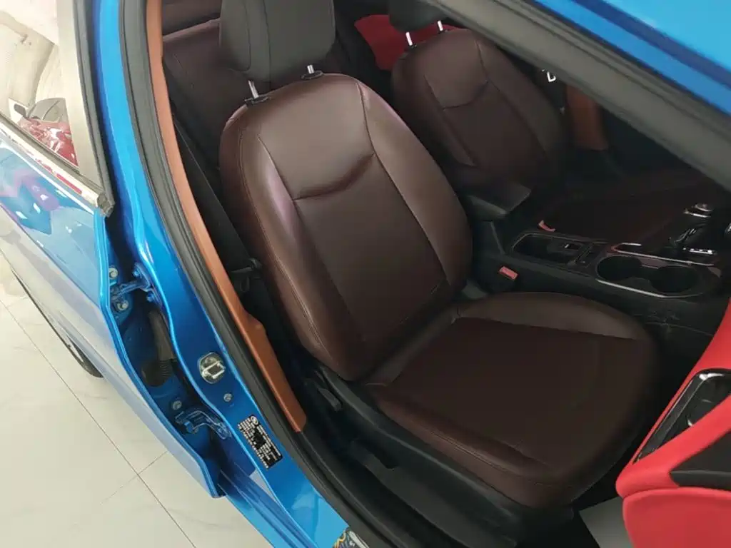 Chevrolet Cruze — миниатюра 25