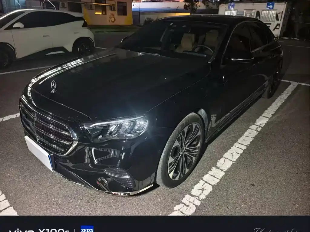 Mercedes-Benz E-Class — миниатюра 2