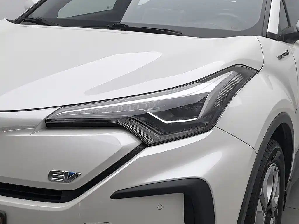 Toyota C-HR EV — миниатюра 7