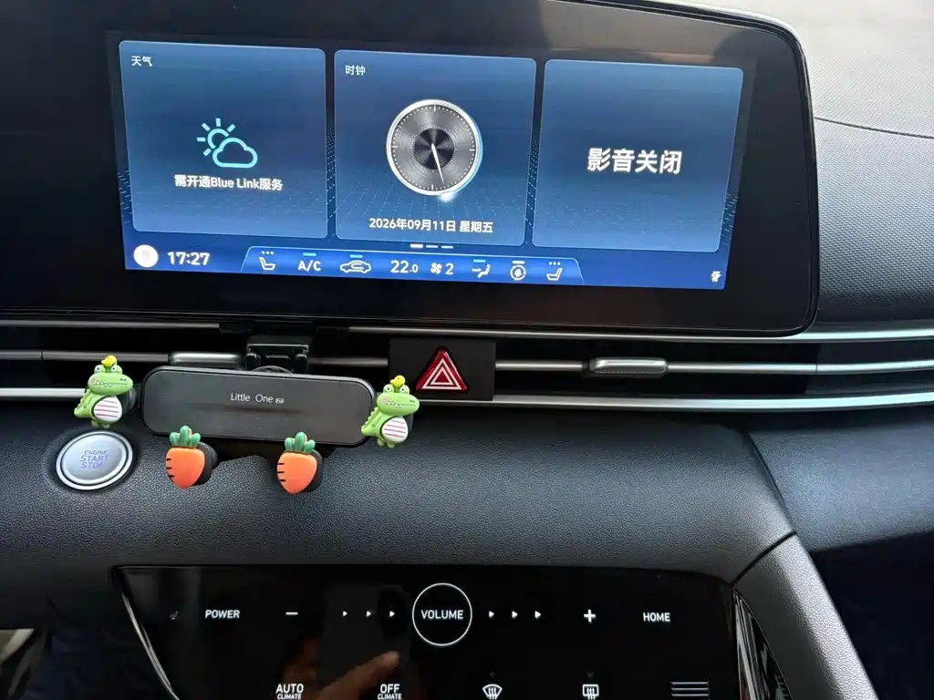 Hyundai Elantra — миниатюра 18