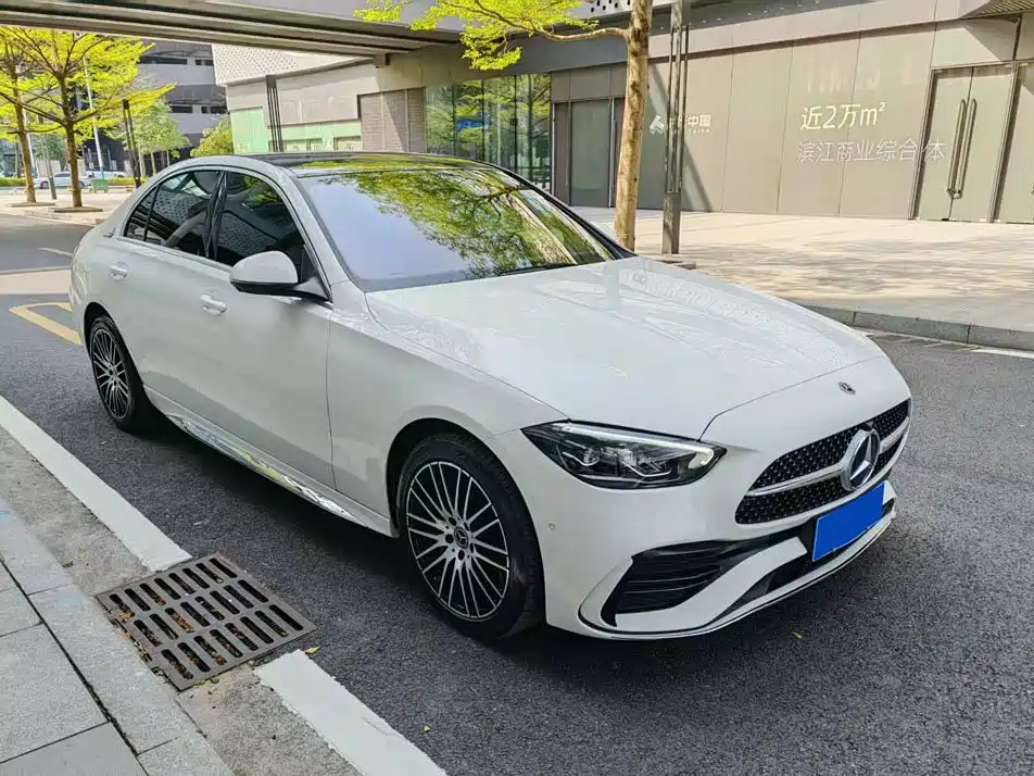 Mercedes-Benz C-Class — миниатюра 3