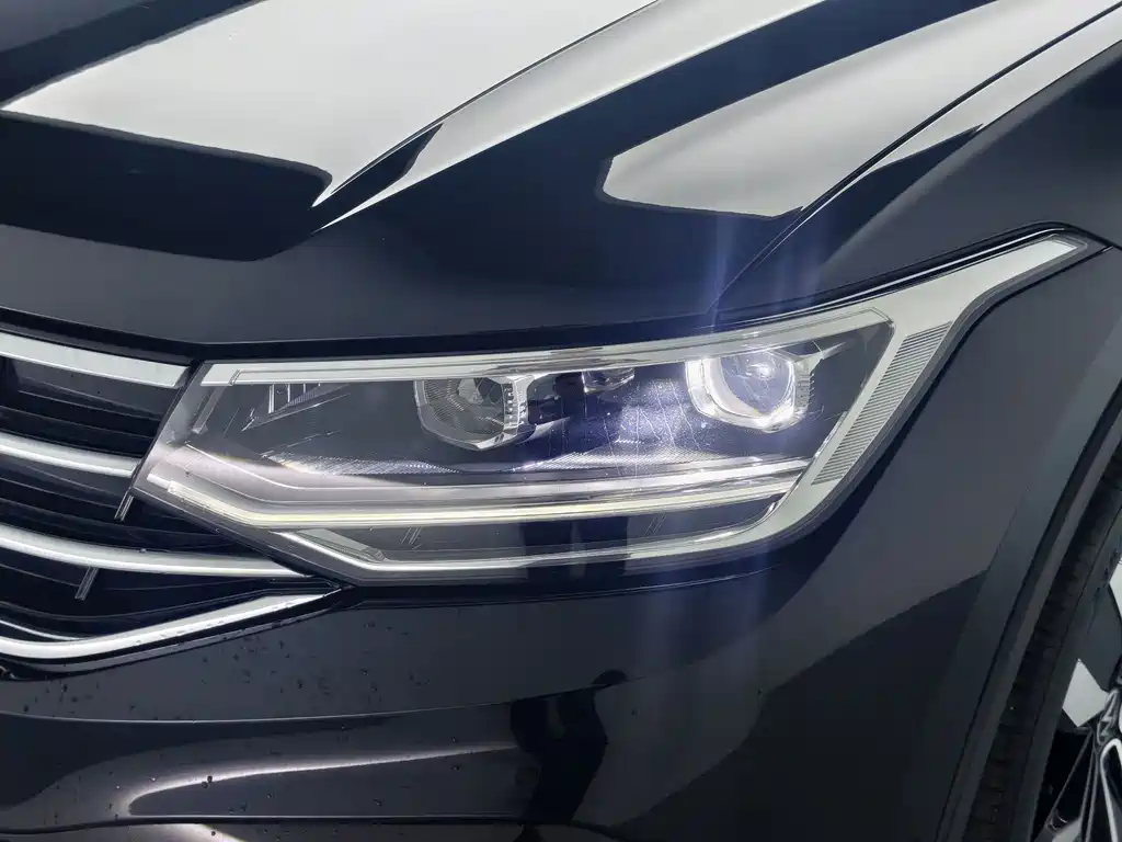 Volkswagen Tiguan L — миниатюра 8
