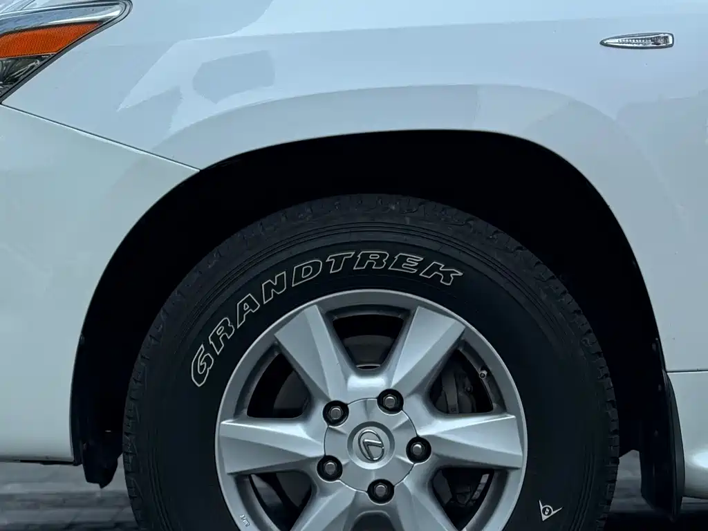 Lexus LX — миниатюра 13