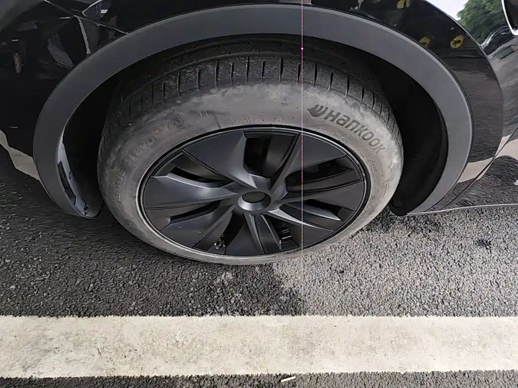 Tesla Model Y — миниатюра 23