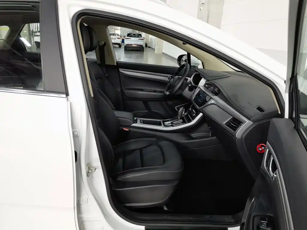 Geely Emgrand GS — миниатюра 23