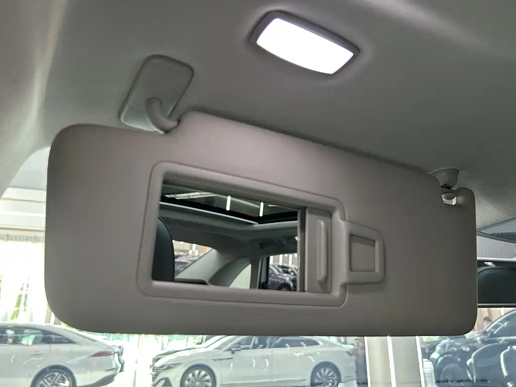 Volkswagen Sagitar — миниатюра 32