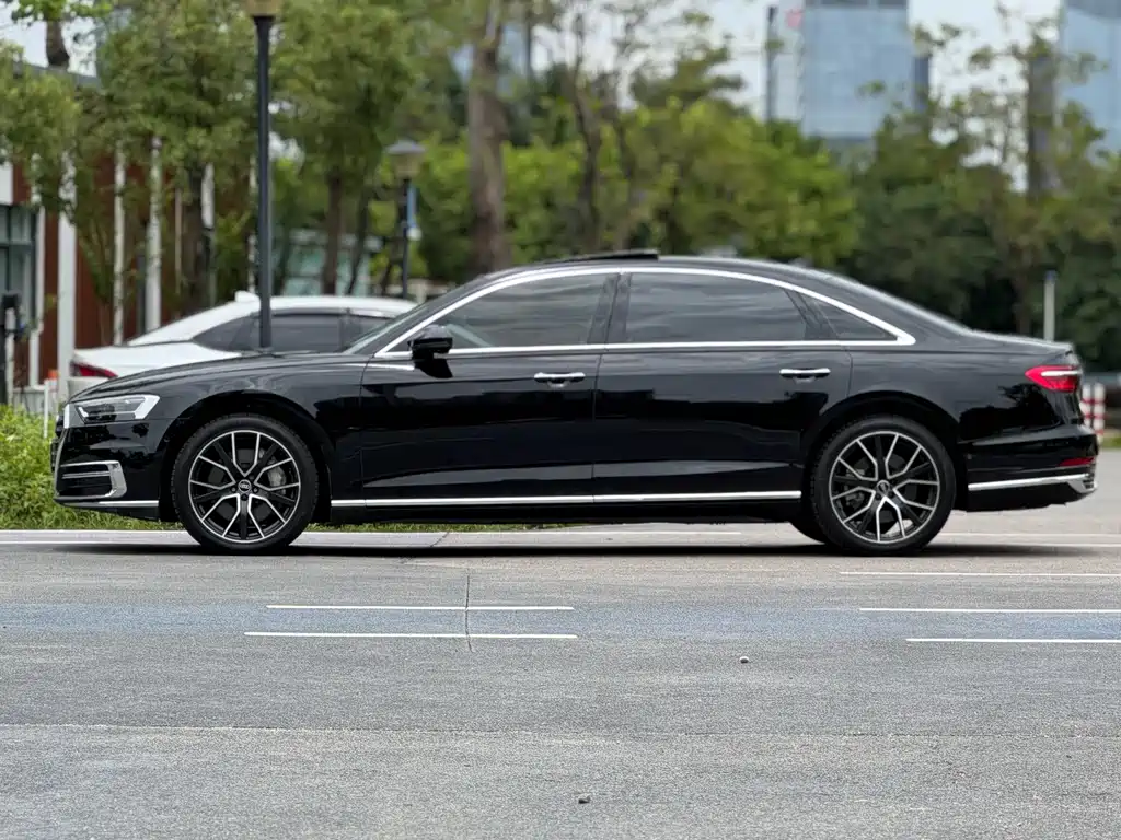 Audi A8 — миниатюра 3