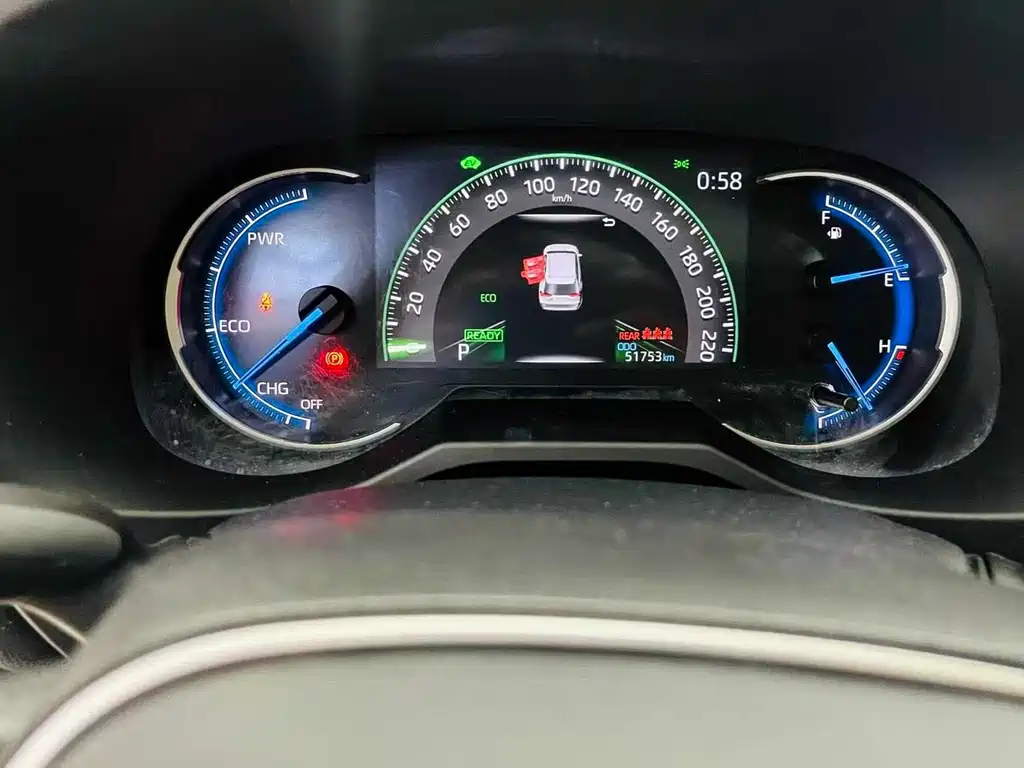 Toyota RAV4 — миниатюра 11