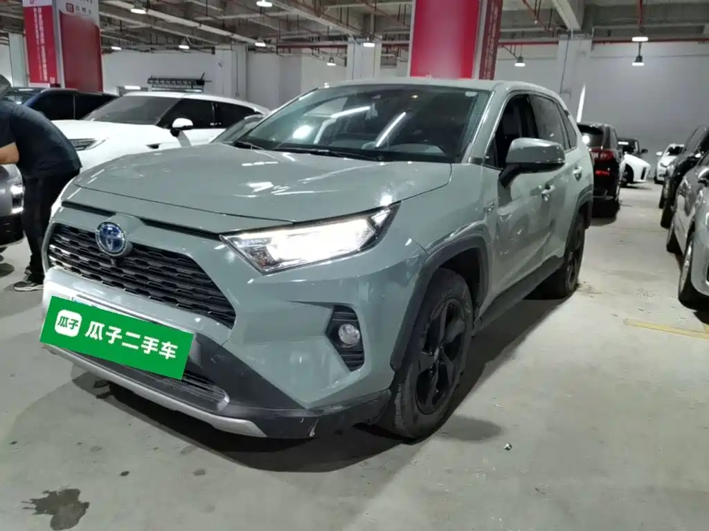 Toyota RAV4 — миниатюра 2