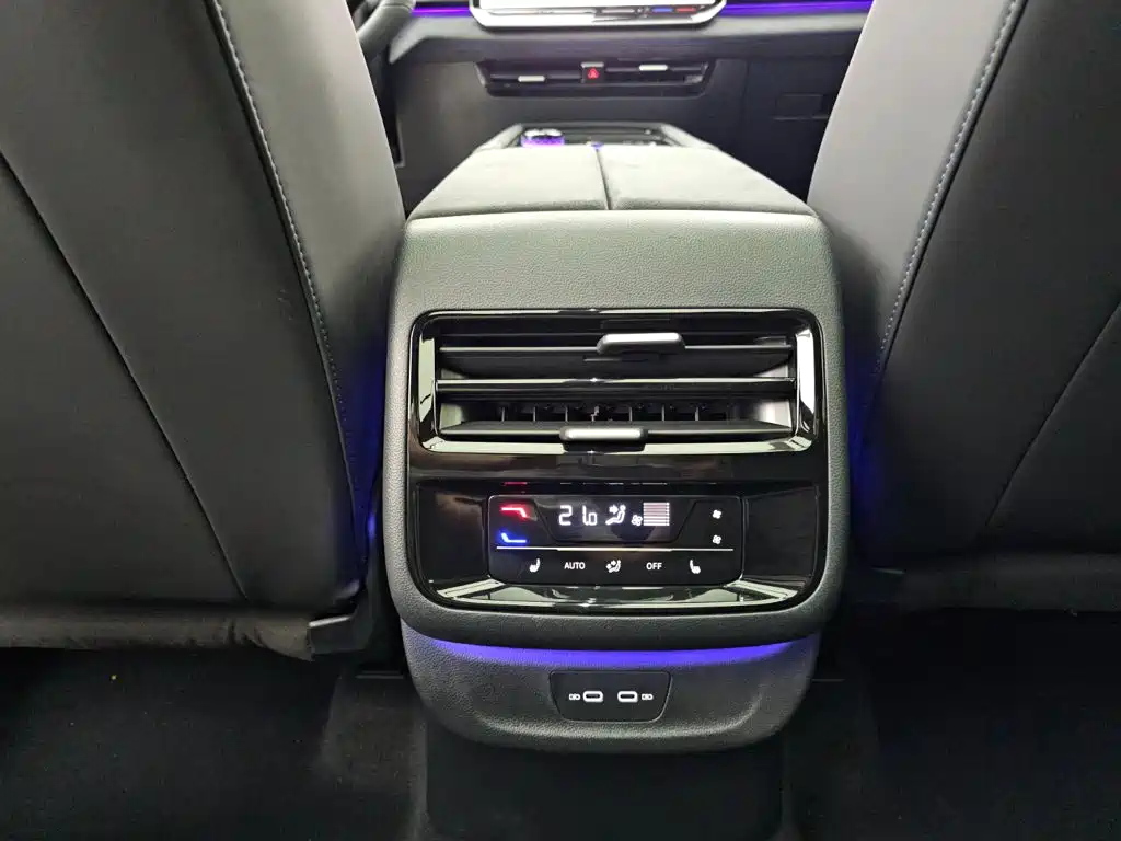 Volkswagen Teramont — миниатюра 15