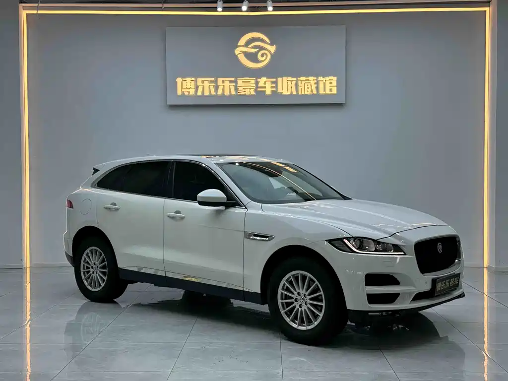 Jaguar F-Pace 2018 2.0T Premium