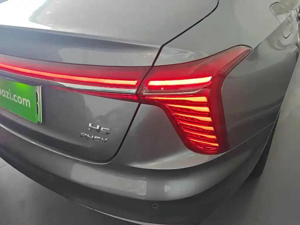 Hongqi Hongqi H5 PHEV — миниатюра 8