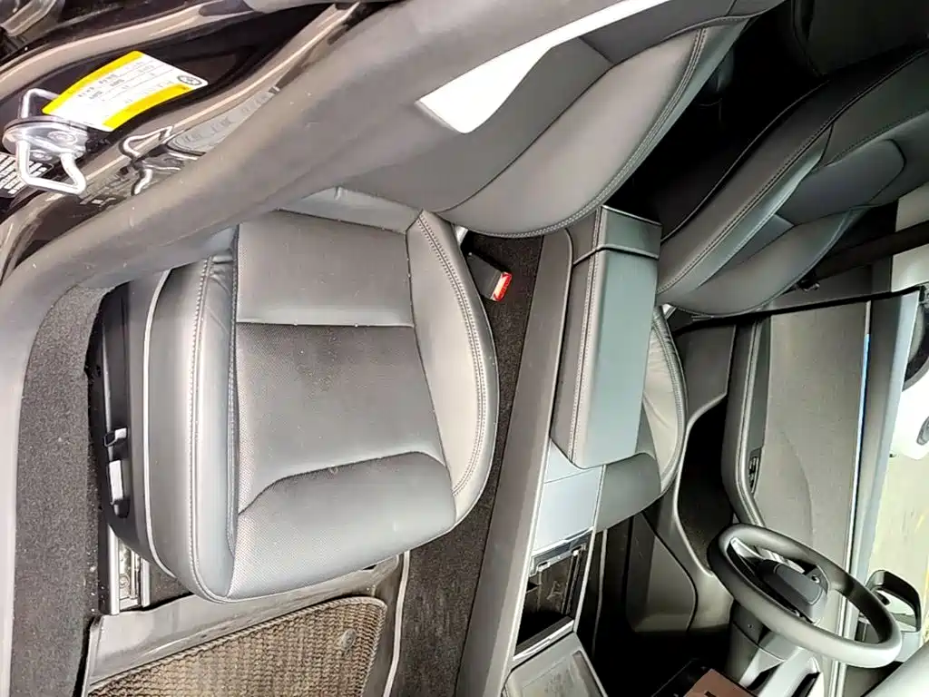 Tesla Model 3 — миниатюра 25