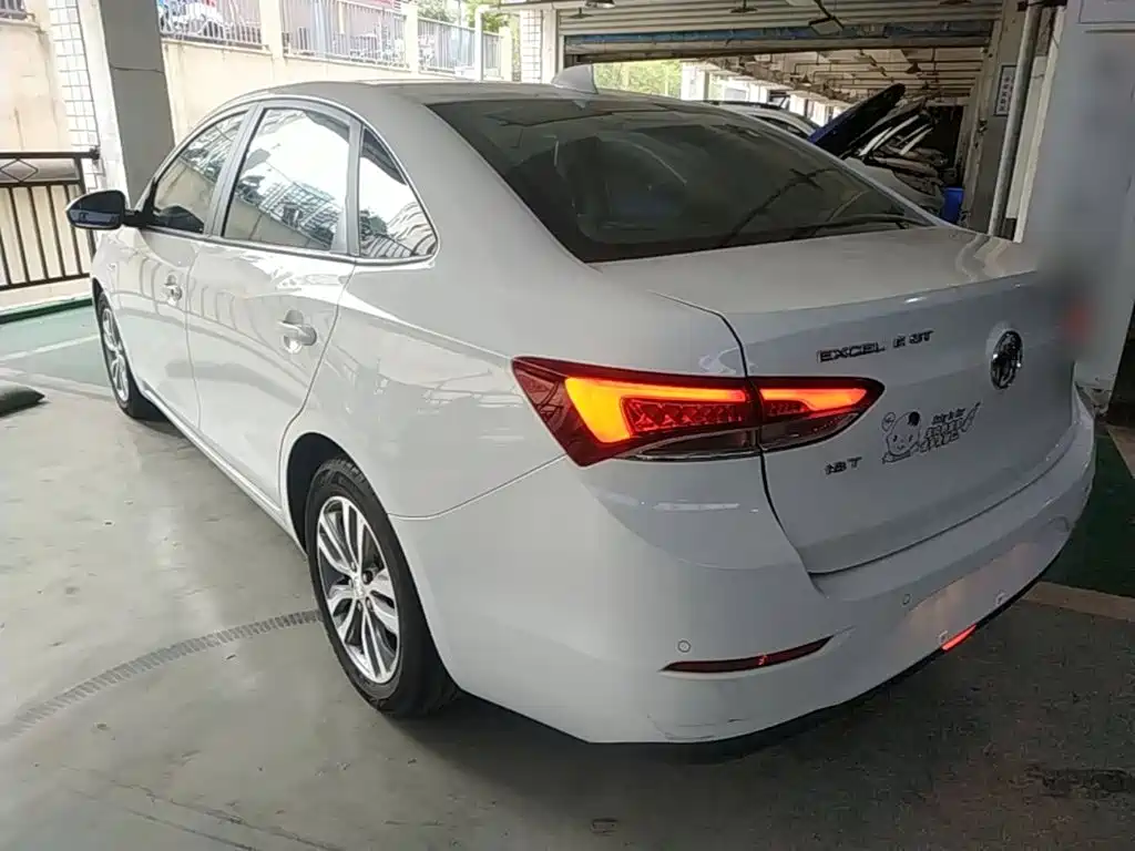 Buick Excelle — миниатюра 5