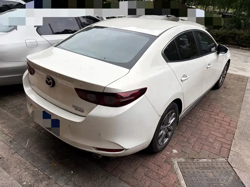 Mazda 3 Axela — миниатюра 2