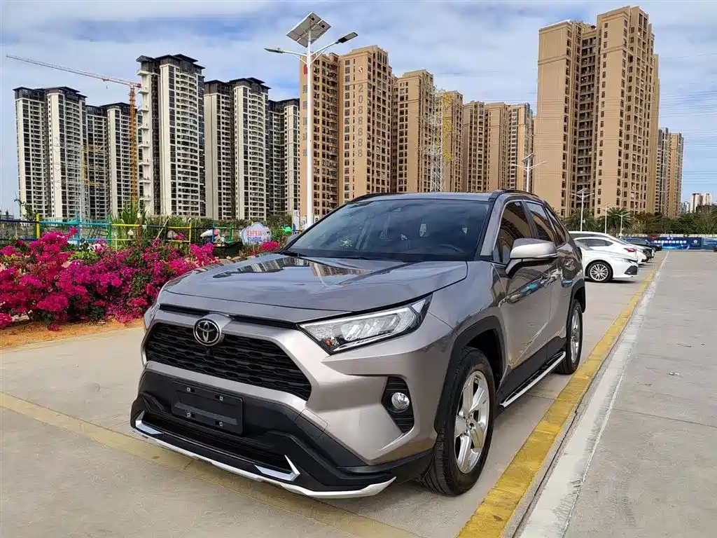 Toyota RAV4 2021