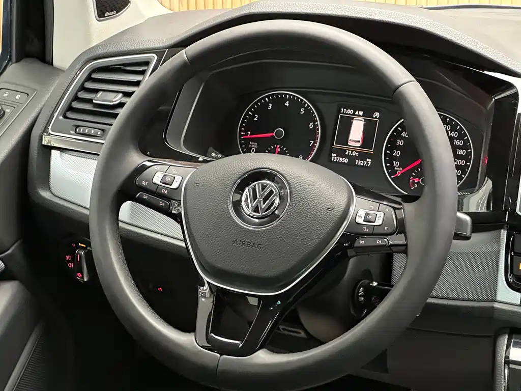Volkswagen Multivan 2.0TSI 4WD Premium Edition 7 seats, фото 11