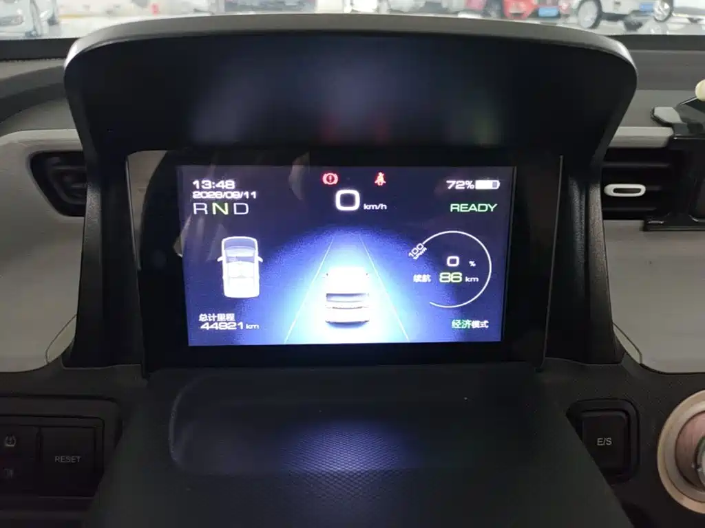Wuling MINIEV — миниатюра 12