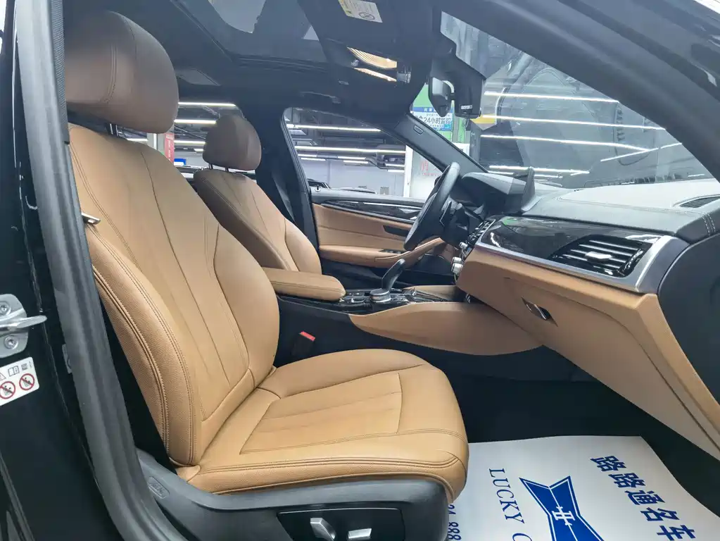 BMW 5 Series — миниатюра 8