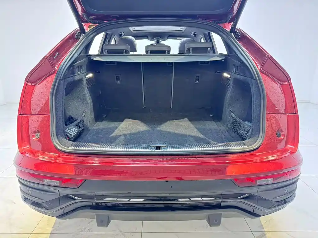 Audi Q5L Sportback — миниатюра 6
