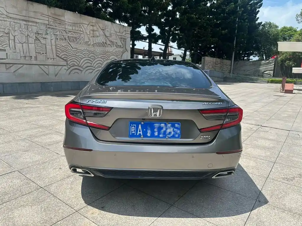 Honda Accord — миниатюра 8