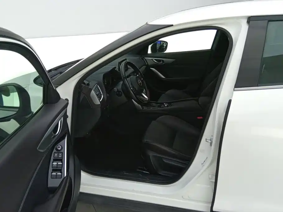 Mazda CX-4 — миниатюра 9