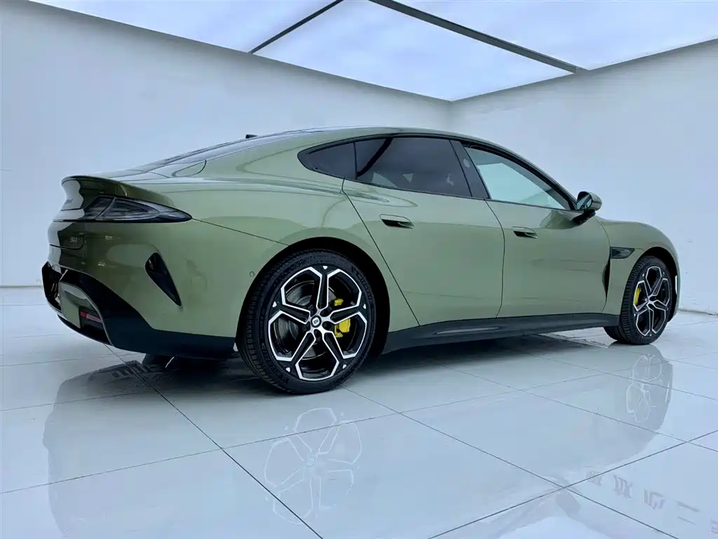 XIAOMI CAR XIAOMI SU7