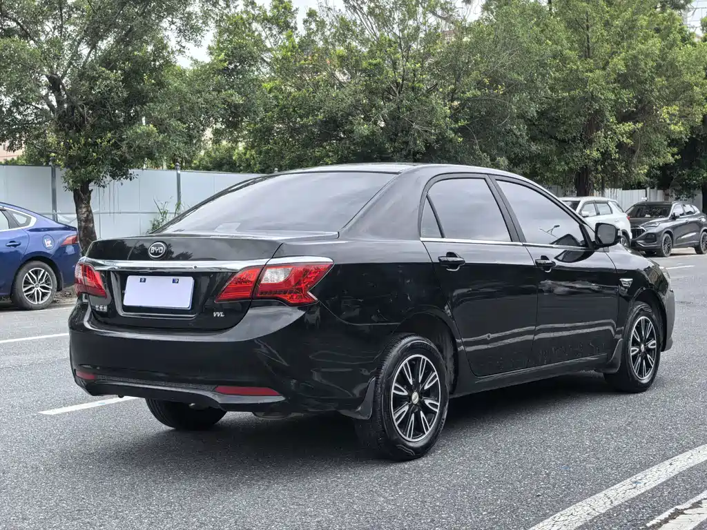 BYD F3 — миниатюра 5