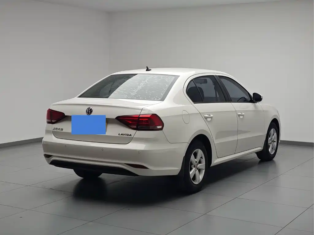 Volkswagen Lavida — миниатюра 4
