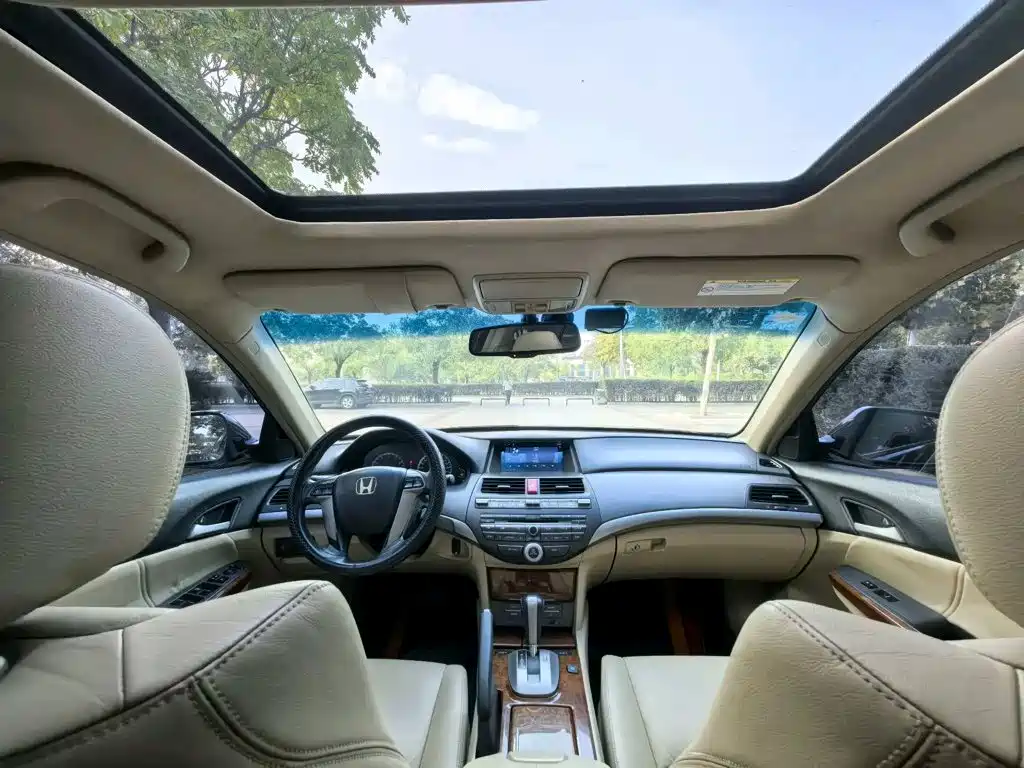 Honda Accord — миниатюра 2