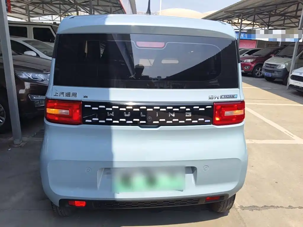 Wuling MINIEV — миниатюра 6
