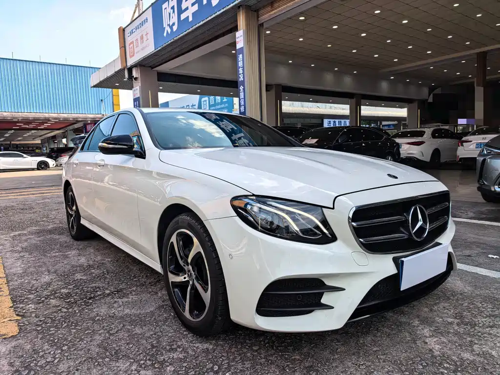 Mercedes-Benz E-Class — миниатюра 3