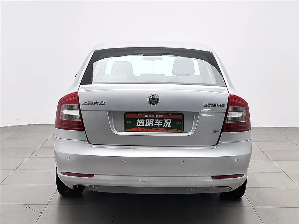 Skoda Octavia 2012 1.6L MT