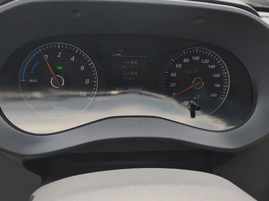 Wuling Yangguang — миниатюра 14