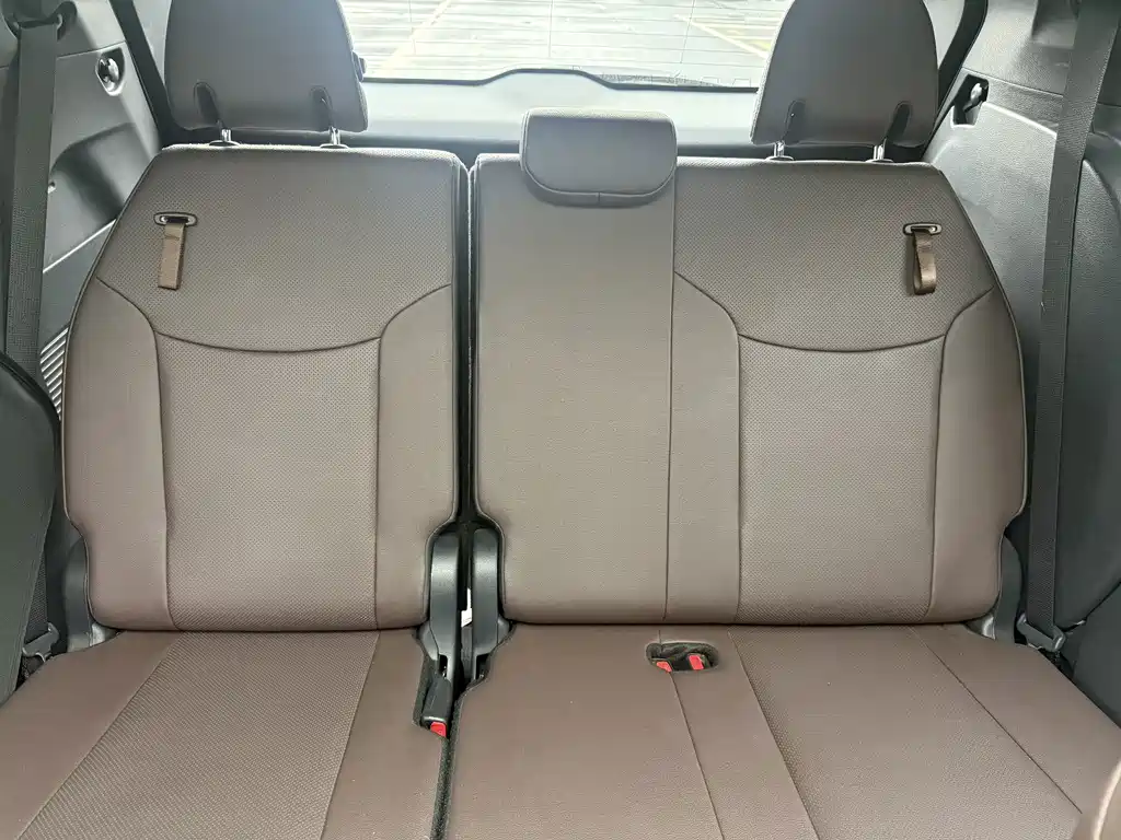 Toyota Sienna — миниатюра 15