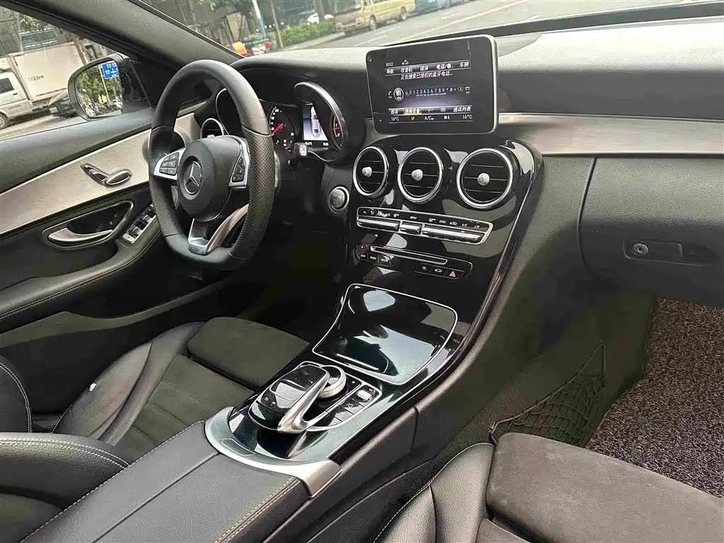 Mercedes-Benz C-Class — миниатюра 20