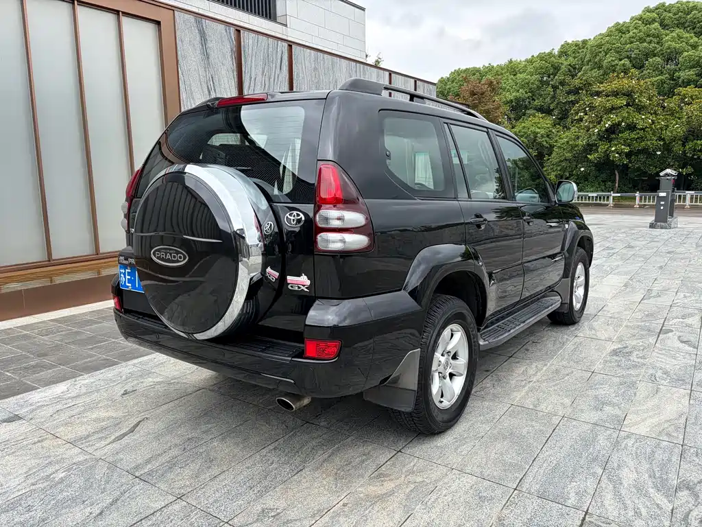 Toyota Land Cruiser Prado 2005 4.0L AT GX Luxury