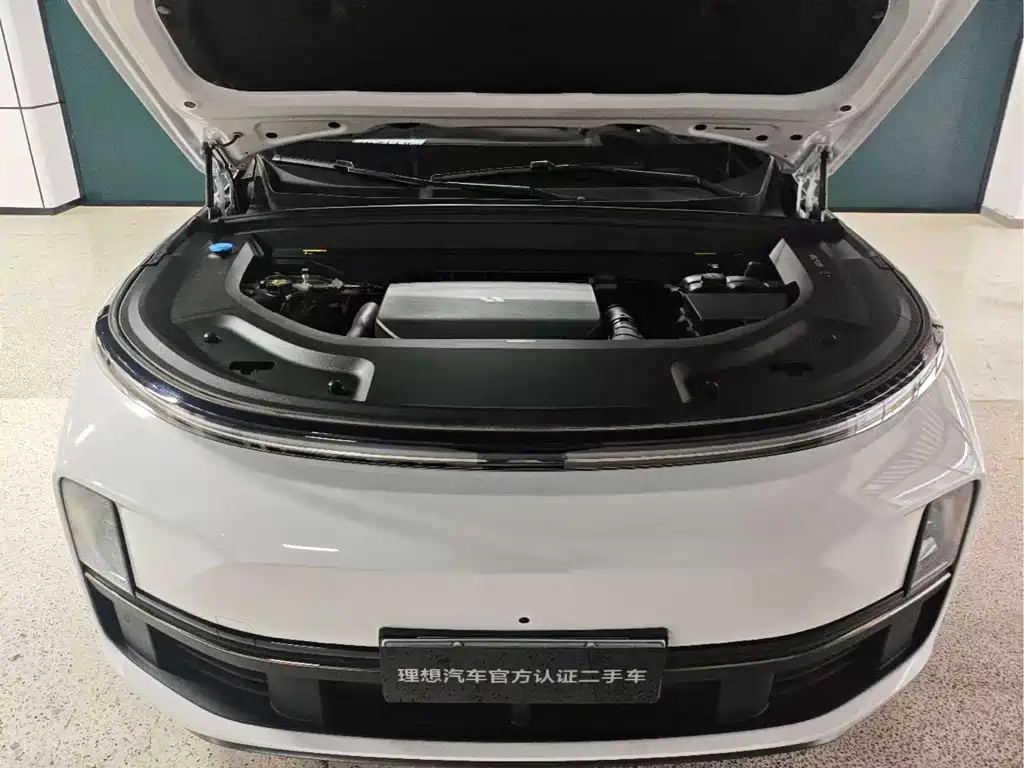 Li Auto Li L8 — миниатюра 3