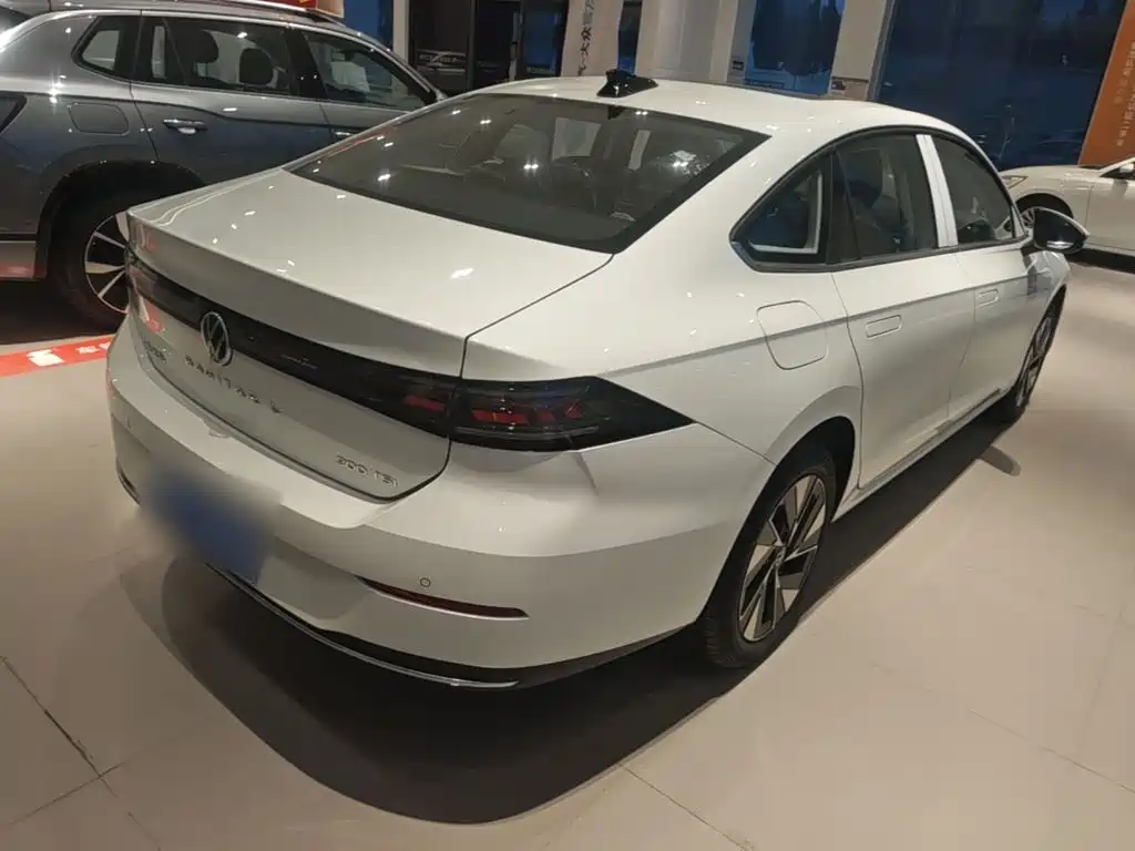 Volkswagen Sagitar — миниатюра 7