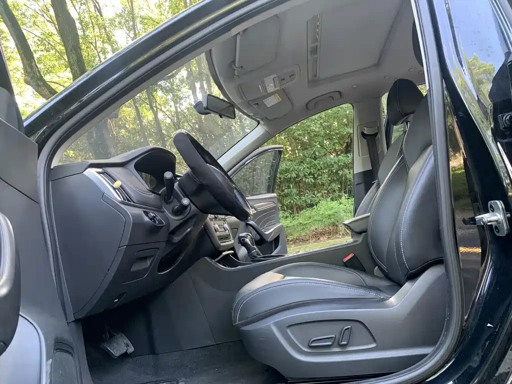 Roewe i6 Classic — миниатюра 10